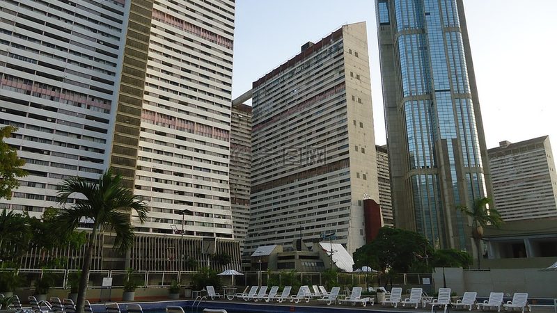 行业背景：连锁品牌的崛起与竞争态势